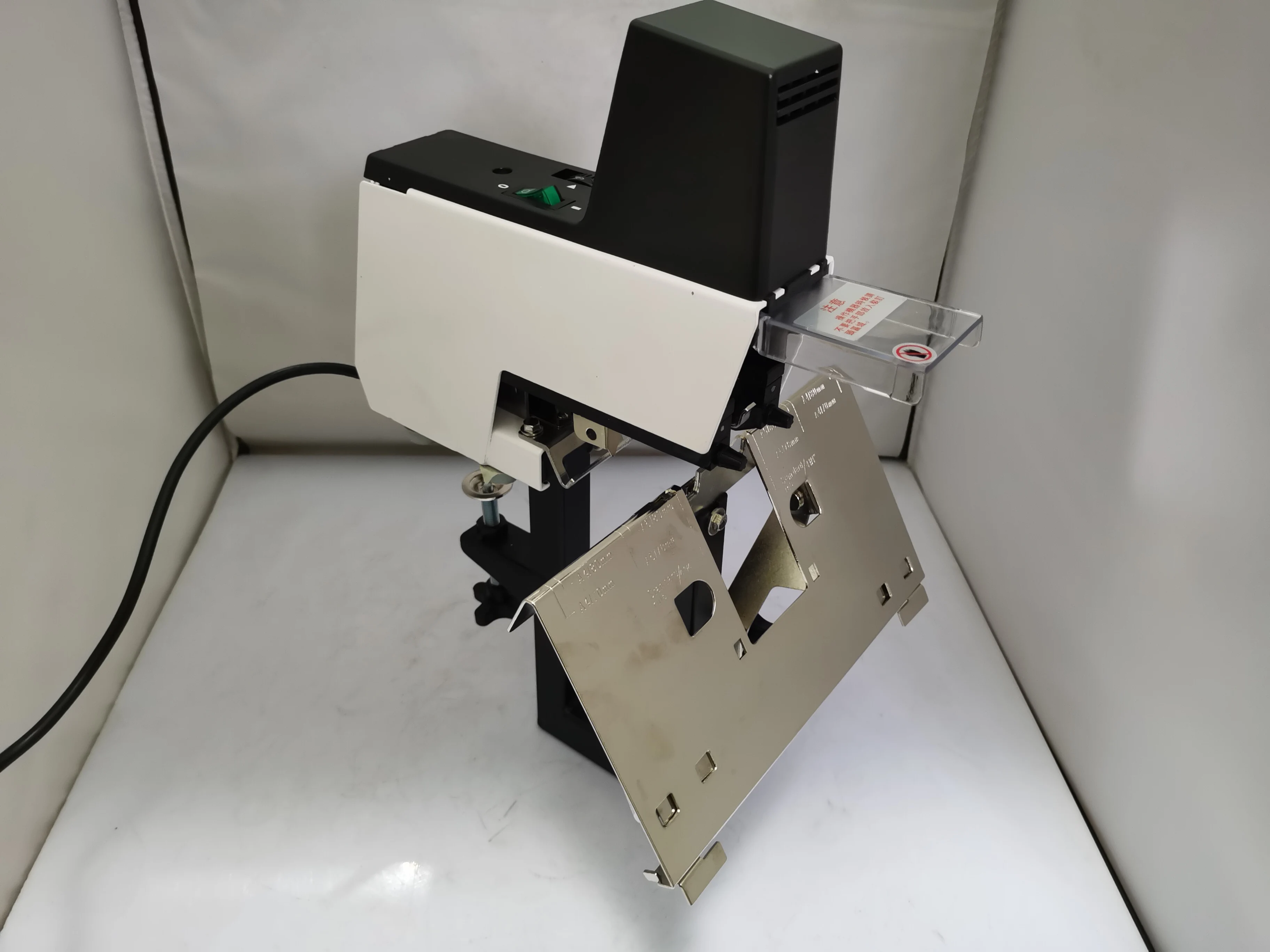 106 mesin jahit kertas elektri - Electric Stapler Heavy ulasan dan harga