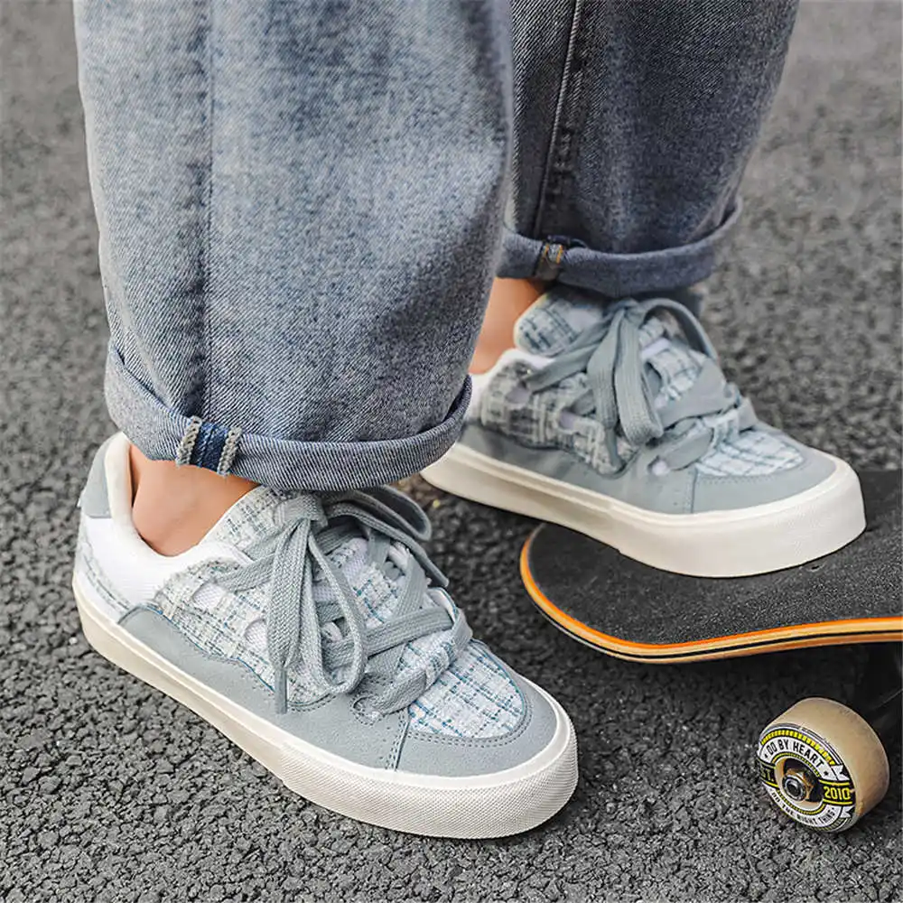 Sepatu bot krem wanita, dengan - Tech Office Names ulasan dan harga